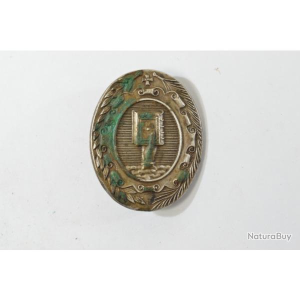 Ancien insigne  identifier. Acadmie ? livre