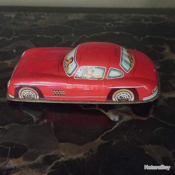 ancienne miniature  voiture en mtal Mercedes