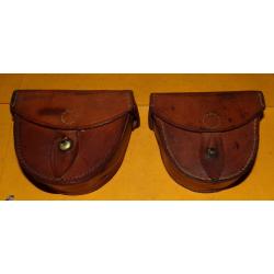 LOT DE 2 ETUIS EN CUIR POUR INSTRUMENT DE MESURE POUR L'ARTILLERIE  ,BON ETAT VOIR PHOTOS. POUR TOUT