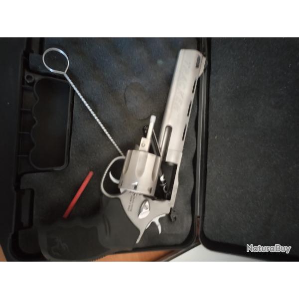 Revolver TAURUS Tracker 627. 357 mag.Achet neuf le 27/05/2021. Trs peu tir.