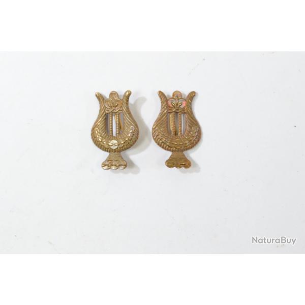 Lot de deux insignes badges de col musicien ancien. Fanfare orchestre