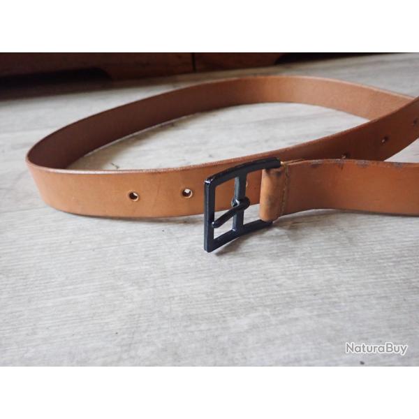 Ceinture, ceinturon militaire arme suisse pour porte fourreau baonnette Rubin ou pistolet 110 cm