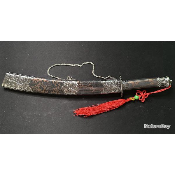 Dague chinoise traditionnelle avec socle