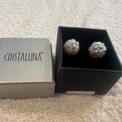 Boucles d oreilles cristaluna sheretta en cristal acrylique blanc swarovski neuf 303 499 00