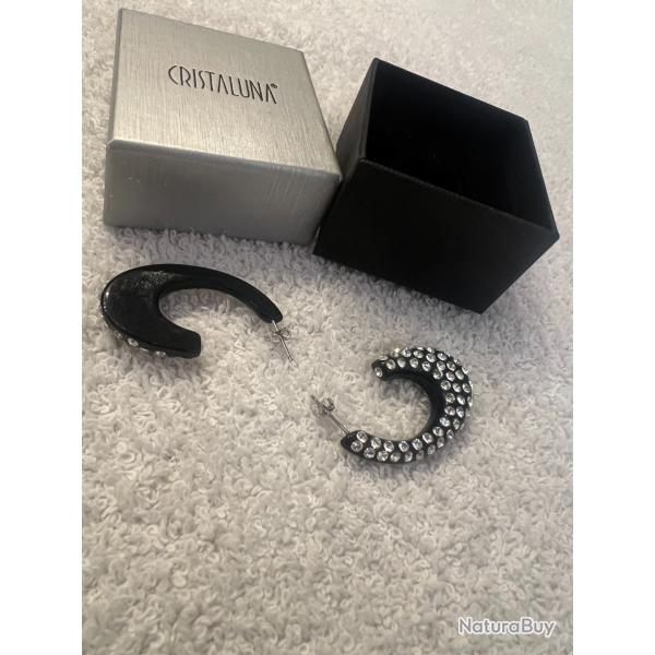 Boucles d oreilles cristaluna carmen en cristal acrylique noir swarovski neuf 301 315 00