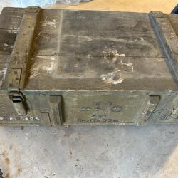 Caisse en bois de munitions