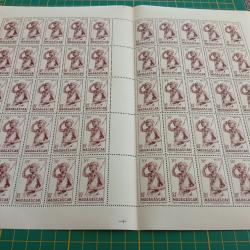 Feuille timbres complète Madagascar  numero303