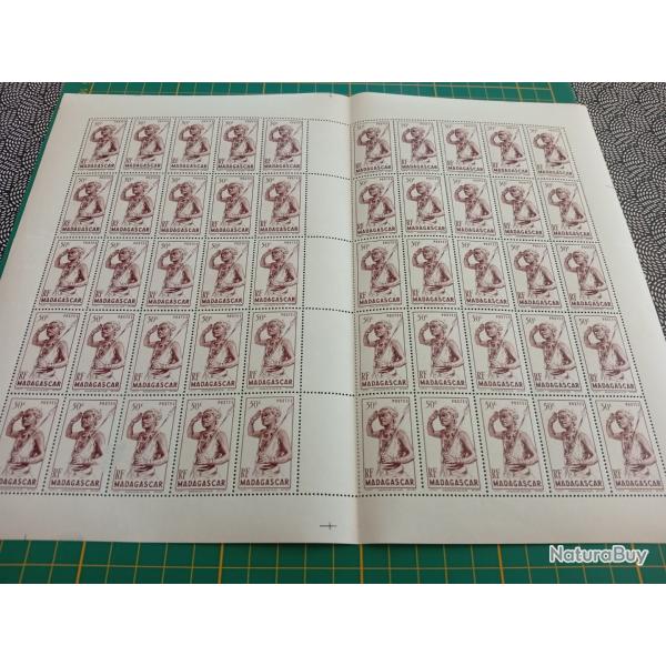 Feuille timbres complte Madagascar  numero303