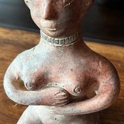 Statuette
