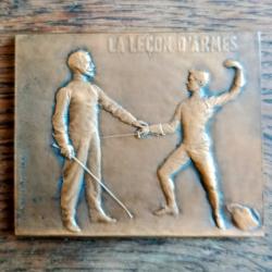 medaille en bronze "la leçon d'armes"  Ernesta Robert-Mérignac