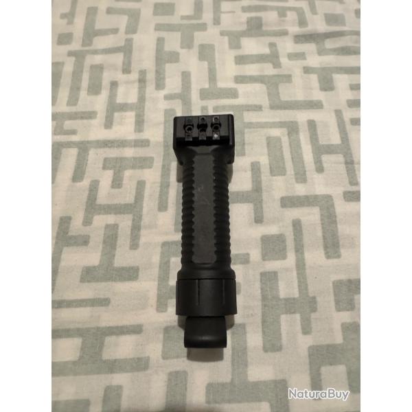 Poigne avant tlescope bipied rail picatinny