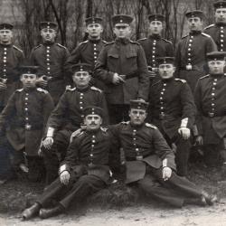 CPA -Photo - Un Groupe Soldats Allemands -N&deg;1346