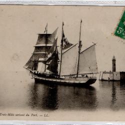 CPA - Marine -Trois-Mats sortant du Port  N°1348