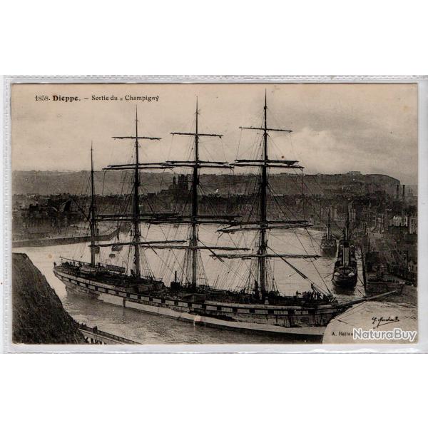 CPA - Marine -Dieppe - Sortie du Champigny N1355