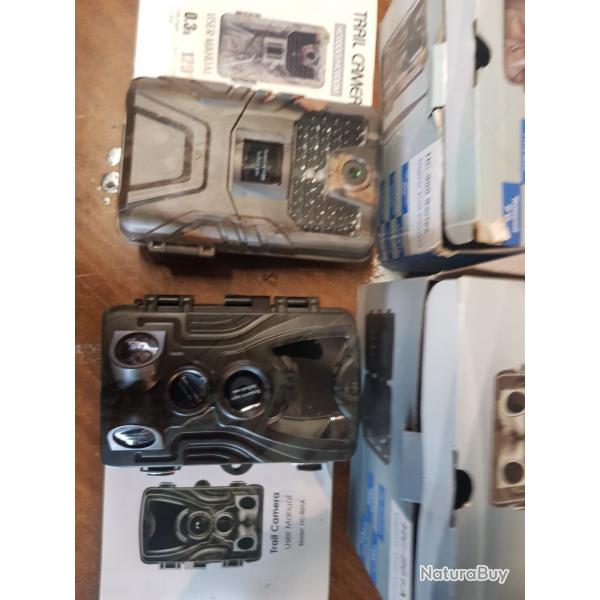deux cameras de surveillance
