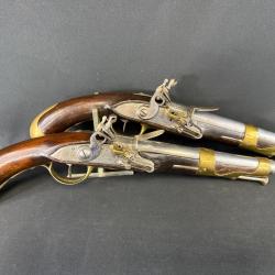 PAIRE DE PISTOLETS À SILEX DE TYPE 1763-66