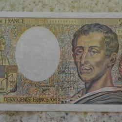 billet banque 200 francs Montesquieu