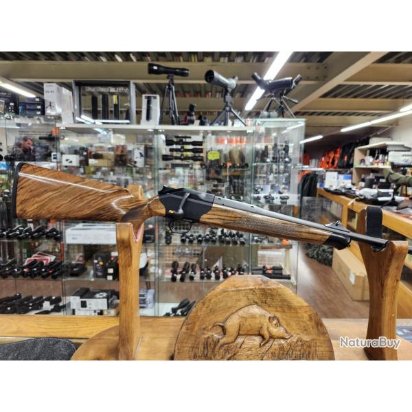 BLASER R8 BOITIER NOIR GRADE 4 300 win mag canon sans organe de vise, filet