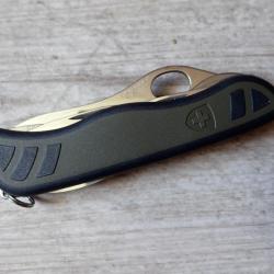 2010 Couteau de dotation armée suisse - Multi-lames. Très coupant ! Victorinox