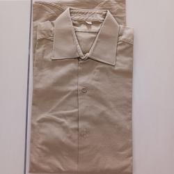 Chemise militaire de l'armée française en coton kaki clair. Année 1971. Neuve