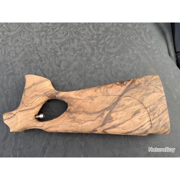 2 crosse trou de pouce R8 grand luxe Mcanise parfaitement, reste la finition  votre charge