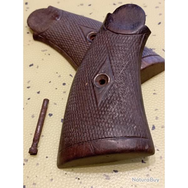 Paire de plaquettes noyer avec vis pour revolver 92 Espagnol type S&W.