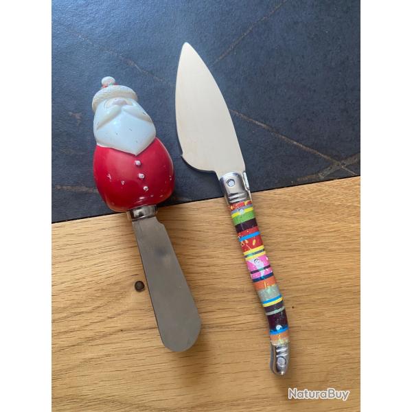  vendre aux collectionneurs deux petits couteaux rigolos, pour le beurre, et  pour le fromage.