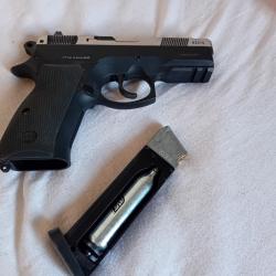 Pistolet cz