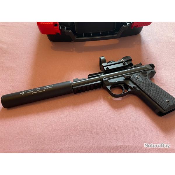  saisir RUGER MARK IV 22/45 TACTICAL avec silencieux !