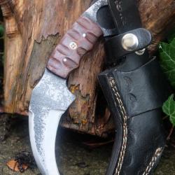 Couteau Karambit Lame Acier Carbone 1055 Manche Bois Etui Cuir Port Horizontal Fabr Artisanale