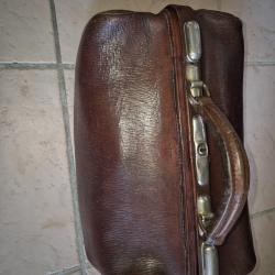 sac cuir de médecin petit format.
