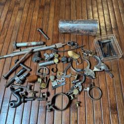 FOND DE TIROIR D'ARMURERIE PIÈCES ARMES COLLECTION