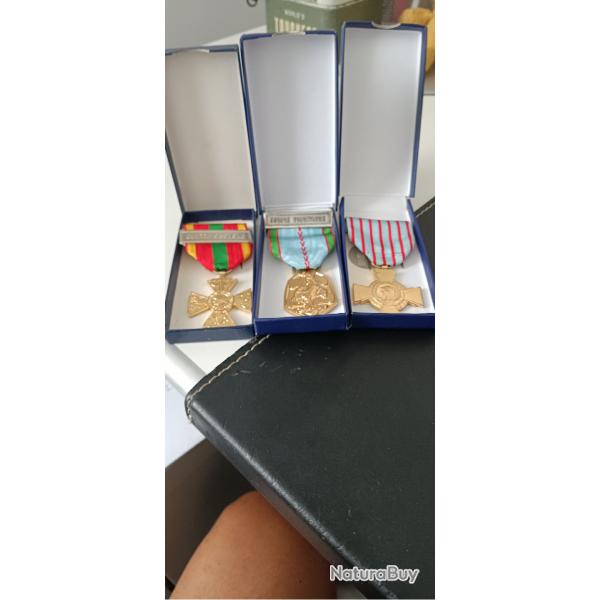 lot de 3 mdailles de guerre