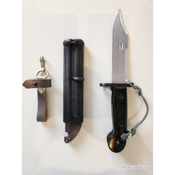 Couteau tactique, poignard, baonnette authentique pour AK. Provenance SARAJEVO annes 2000