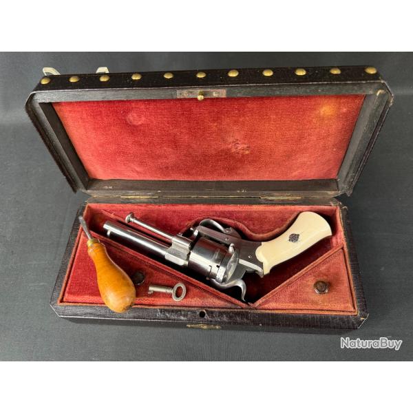 Revolver 7mm  broche  fabrication  saint Etienne
