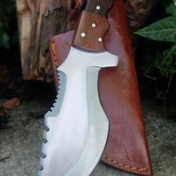 Couteau Bushcraft Trakker Survie Lame Acier Carbone 1055 Manche Bois Etui Cuir Fabr Artisanale