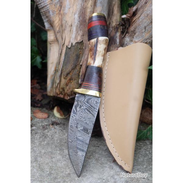 Couteau Damas Lame 256 Couches Lame Bowie Manche Bois de Cerf Fabrication Artisanale Etui Cuir 01
