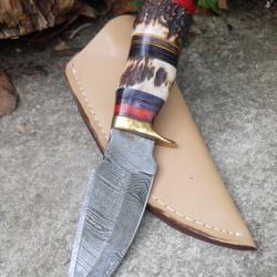 Couteau Damas Lame 256 Couches Lame Bowie Manche Bois de Cerf Fabrication Artisanale Etui Cuir 02