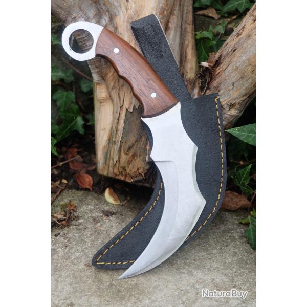 Couteau Karambit Lame Acier Carbone 1055 Manche Bois de Rose Etui Nylon Fabrication Artisanale