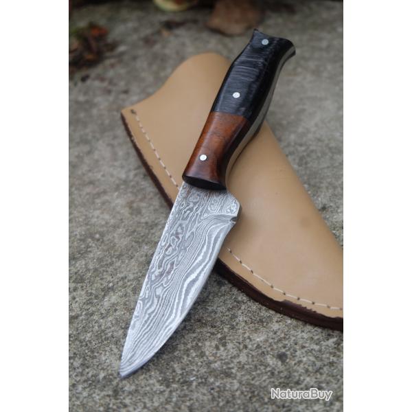 Couteau Skinner de Poche Damas Lame Acier 256 Couches Manche 2 Bois Etui Simili Cuir Fab Artisanale