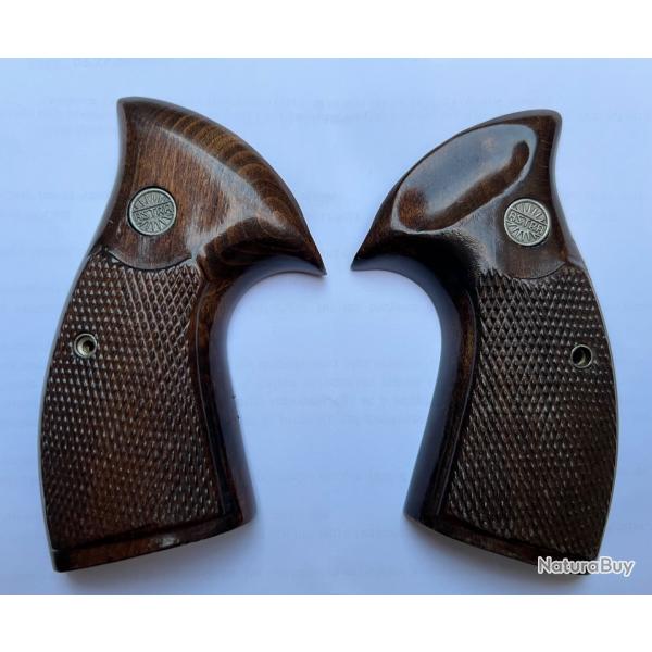 Lot de 2 plaquettes de crosse bois Astra Police .357 Magnum (paire complte, originales)
