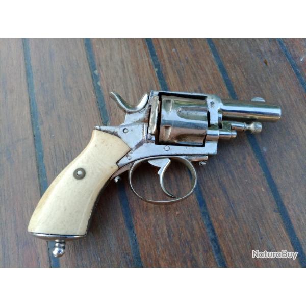 Revolver belge plaquettes ivoire