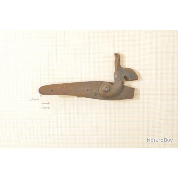 Platine de fusil de chasse ancien  chien. Restauration arme ancienne(B)