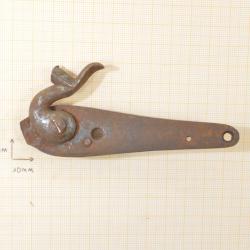 Platine de fusil de chasse ancien à chien. Restauration arme ancienne(C) pas de ressort