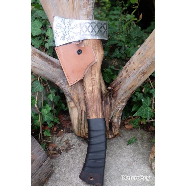 Hache de Viking Ragnar Lothbrok Lame Acier Carbone 1055 Symboles Manche Bois Etui Cuir Artisanale AA