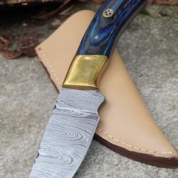 Couteau Skinner Damas Lame Drop Point Acier 256 Couches Manche Bois/Laiton Etui Cuir F Artisanale 01