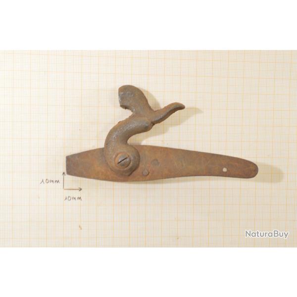 Platine de fusil de chasse ancien  chien. Restauration arme ancienne (G) ressort absent