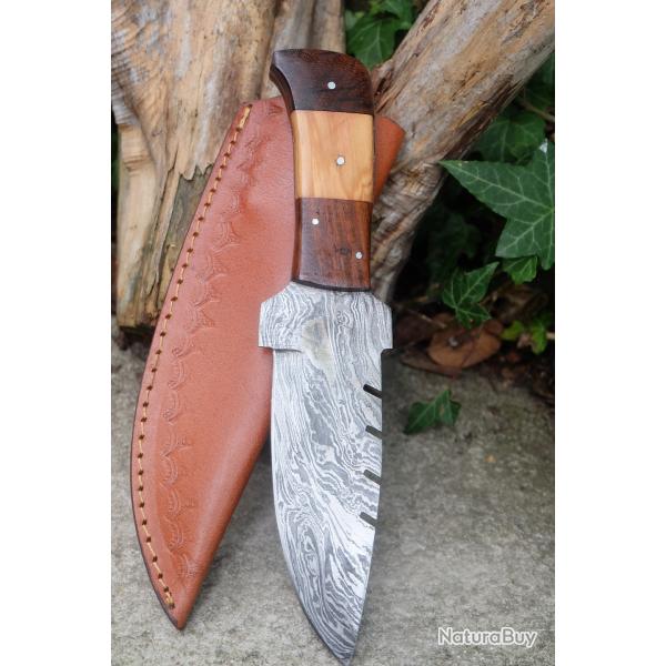 Couteau Skinner Damas Lame Harpoon Acier 256 Couches Manche 3 Bois Etui Cuir Fabric Artisanale
