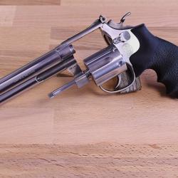 REVOLVER S&W 617-1 6" Cal.22 LR 6cps | SMITH & WESSON