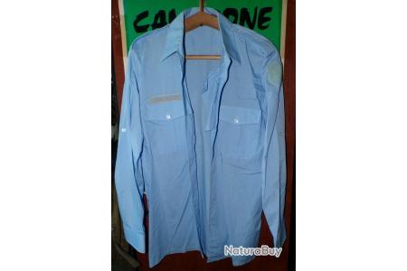 CHEMISE BLEU CLAIR DE L'ARMEE FRANCAISE TAILLE SOIT L ,BON